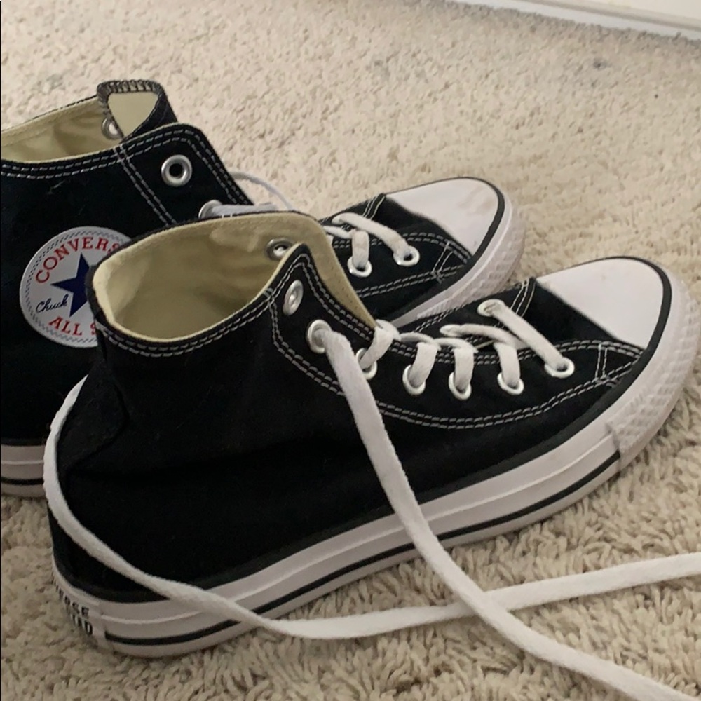 Converse women’s size 8, black